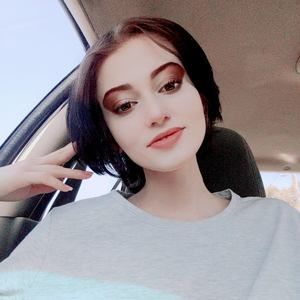 Meet your Posher, Samara